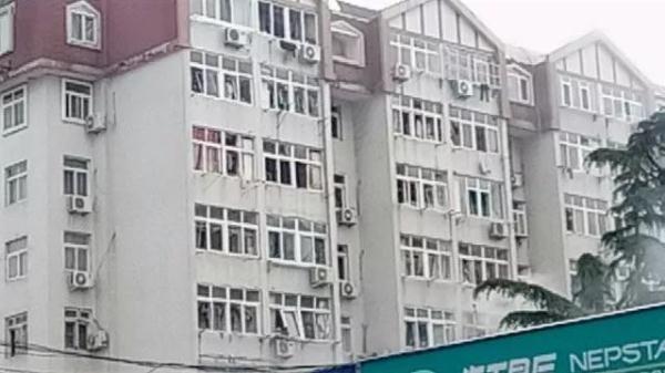 突發(fā)！青島一居民樓發(fā)生爆燃！已造1人死亡，7人受傷！3公里外有震感…